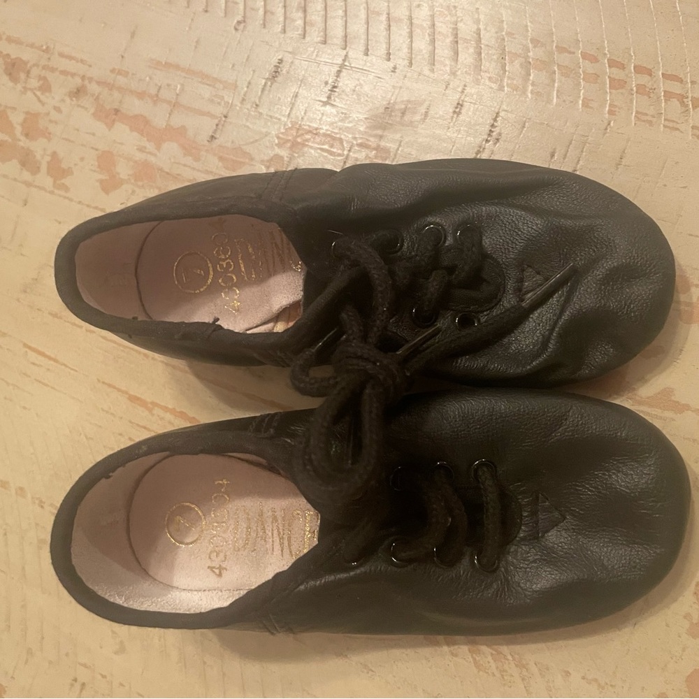 Leather Jazz Shoes Size Tot 7 or  7.5  New in Pkg
